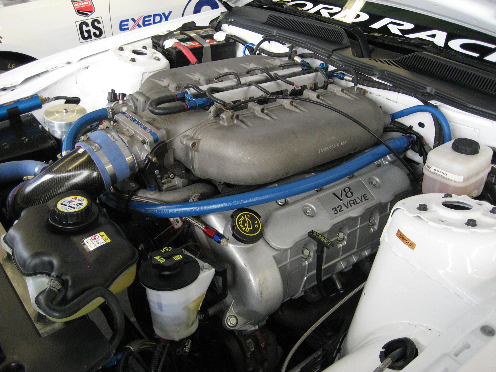 4ValveEngines/6488M.JPG